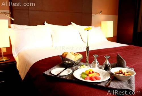 Holiday Inn Hotel 4